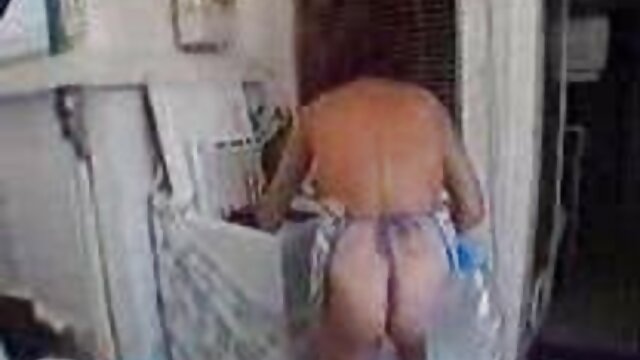 Porno gratis sin registro  Hitomi disfruta de una videos xxx gratis en español latino ducha erótica