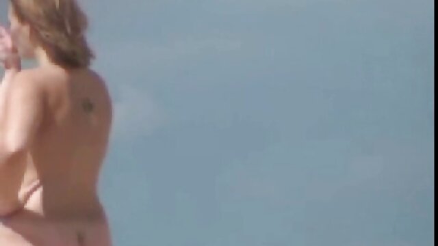 Porno gratis sin registro  Nena flaca caliente desnuda haciendo hula hoops en el gimnasio sexo latino español